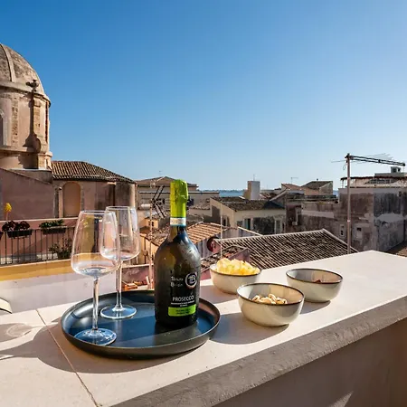 Holiday home -casa Santini- Charming 3 Bedrooms House In Ortigia By Cala Rossa