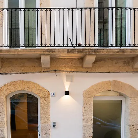 -casa Santini- Charming 3 Bedrooms House In Ortigia By Cala Rossa